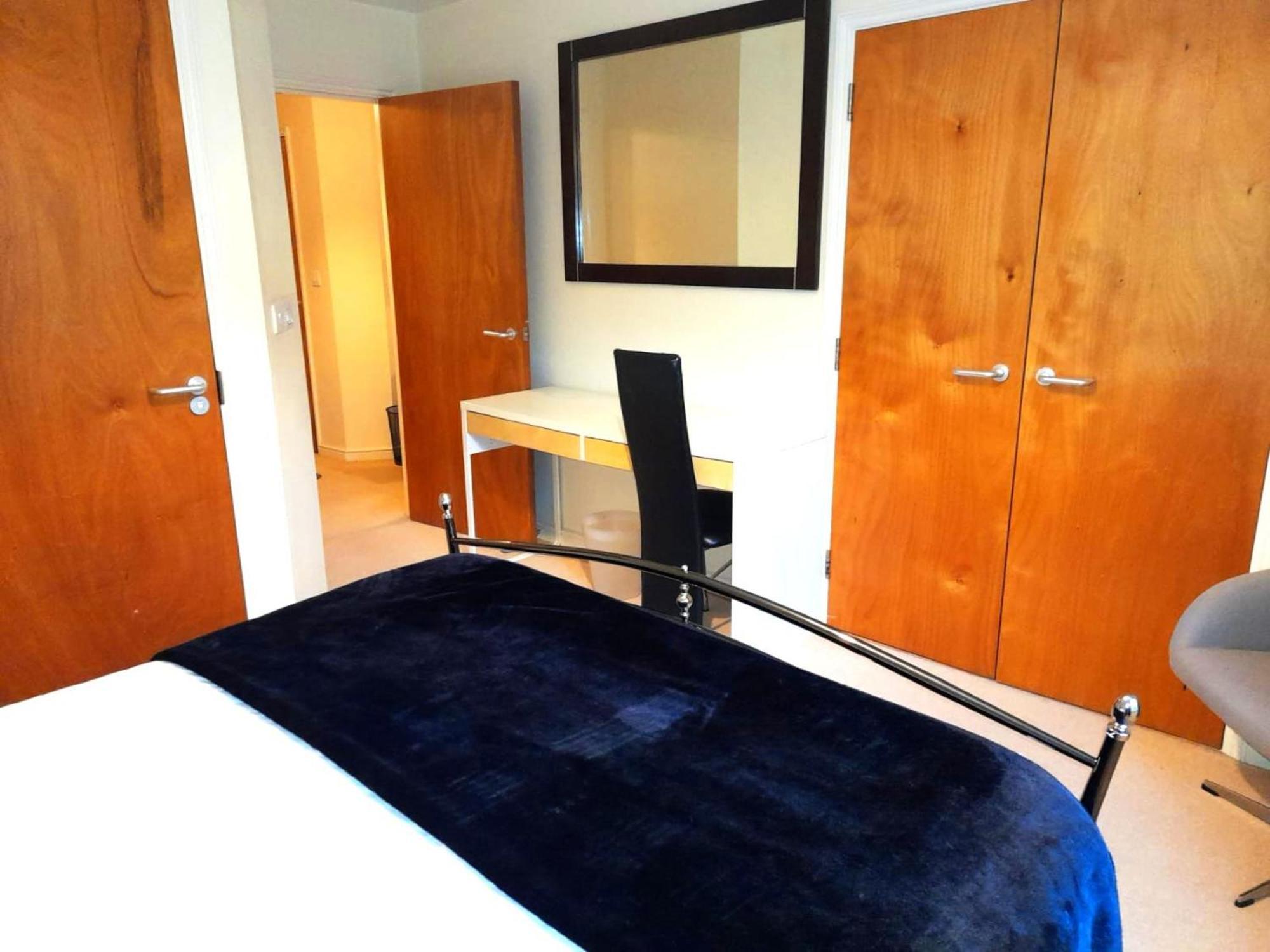 Apartment-- Free Parking 2 Bedrooms-2bathrooms-located In Jericho Close To Bus And Rail Station